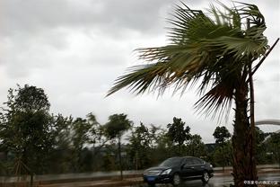 家乡布兰卡港遭受龙卷风影响，劳塔罗进球后掀开球衣为家乡祈福